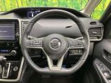 【ステアリングスイッチ】運転中、前方から目線をそらすことなく、オーディオ等の操作が可能な便利機能!安心&快適なドライブを演出してくれます♪