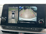 アラウンドビューモニターを装備!アラウンドビューモニターは上空から見下ろしているかのような映像を映し出しています。駐車の時はスムースな駐車ができます。とても便利な装備です。