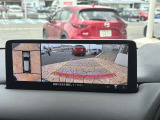 バックカメラで車庫入れをサポートします♪