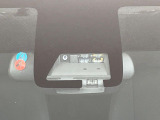 【トヨタセーフティセンス】走行中に前方の車両等を認識し、衝突しそうな時は警報とブレーキで衝突回避と被害軽減をアシスト。より安全にドライブをお楽しみいただけます。
