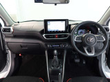 見通しのよいすっきりとした視界で、誰でも運転しやすいです。運転のしやすさは疲れにくさにも繋がりますよ♪
