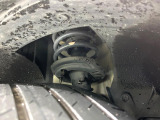 お車を安心してお乗りいただく為には、足回りの定期点検が欠かせません。サービスサポート(有償保証)では無料点検もご提供しており、安心のカーライフをお過ごしいただけるサポート体制が整っています。