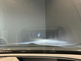 ドアハンドルには握りやすいグリップ形状が採用されています。空力面からは不利ですが、万一の事故の際など、車内に残された乗員を救出する為、外部からドアを開けやすいようになっています。