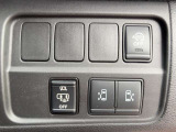 両側パワースライドドア!運転席からのスイッチ操作も可能です!
