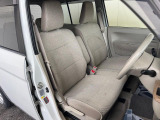 運転席シート廻りは使用感も少なく、良好な状態となっています。前オーナー様が丁寧に使っていたことがよくわかりますね。