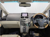 高級感のある運転席回り♪乗っていて落ち着けるデザインです。もちろん使い勝手もとても良いです。
