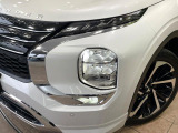【シーケンシャルターンランプ付きLEDヘッドライト】人気の『流れるウィンカー』付きのLEDヘッドライトを装備♪高級感はもちろん、点灯時は存在感たっぷりで他車からも認識されやすく安心です。