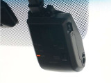 ◆ドライブレコーダー◆映像・音声などを記録する自動車用の装置です。 もしもの事故の際の記録はもちろん、旅行の際の思い出としてドライブの映像を楽しむことができます。
