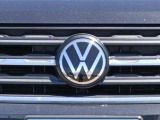 VOLKSWAGENのエンブレムにはセンサーが内蔵されています。