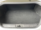 普段のお買い物や通勤、送迎等に十分な荷室スペースを確保しております。