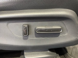 シートはパワーシートになっています。ポジションを快適な位置に調整できますよ。