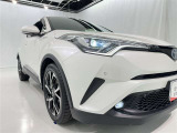 フォグランプ装着車です。暗い夜道の車両前方を明るく照らします
