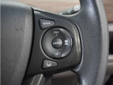 ◆アダプティブクルーズコントロール◆予め設定した車速内でクルマが自動的に加減速。前走車との適切な車間距離を維持しながら追従走行します。【LKAS】車線維持支援システムでステアリング操作を支援。