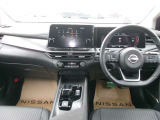 操作しやすい運転席廻り!操作パネルも使いやすい!!ドライブが楽しくなります!
