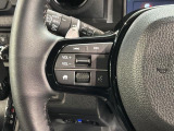 ステアリングにオーディオ操作スイッチが付いています。オーディオ画面に直接タッチしなくても操作が出来ますので、運転に集中できます。