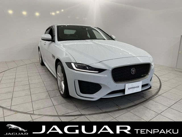 XE Rダイナミック S 2.0L D180 ディーゼル 