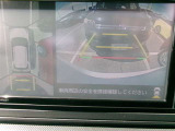 バックカメラ付き♪車庫入れ、バックでの駐車時に後方が見える事での安心感は大きいです☆一度装備したら外せなくなるアイテムです♪