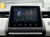 お手持ちのスマホに無料の専用アプリ「R&Go」をインストールしBluetoothでペアリングすることで、「車両情報」「メディア」「電話」「ナビゲーション」機能を利用することができます