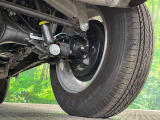 お車を安心してお乗りいただく為には、足回りの定期点検が欠かせません。サービスサポート(有償保証)では無料点検もご提供しており、安心のカーライフをお過ごしいただけるサポート体制が整っています。