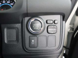 【スマートキー】を車の中に持ち込んでブレーキを踏みボタンを押すだけでエンジンスタート!キーを取り出し刺したり・回したりが無くとても便利です☆