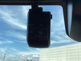 ドライブレコーダーを装備しており、走行中の映像をしっかり記録します。万が一の際の状況確認に役立つ安心装備です。