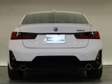 BMWのお車は、走行の安定性とコーナリングの良さを追求し、思い通りにハンドルの操作可能です。試乗車もご用意しておりますので、ぜひ&ldquo;駆け抜ける歓びをご体感ください!