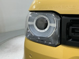LEDヘッドライトは、点灯の瞬間から最大光量を発揮し、突然暗くなるトンネルなどでの安定感を高めます。