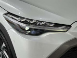 LEDヘッドライトです。デザイン性がよくとても明るいので、夜間の走行や悪天候でも安心です。しかも長寿命!