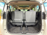 普段のお買い物や通勤、送迎等に十分な荷室スペースを確保しております。セカンドシートを倒すと、大きな荷物の積載も可能です♪