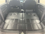 ■2列目シートを倒すと広々とした荷室になります!