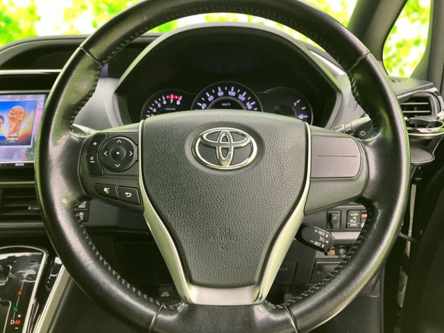 トヨタ ヴォクシー 2.0 ZS 煌 の中古車詳細 (74,600km, ブラック, 大阪