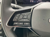ステアリングスイッチの操作で、アドバンスディスプレイ・音量調整等が出来ますので目線をずらすことなく使用出来るので安全です。