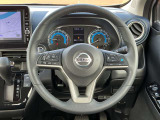 本革巻きステアリングでプロパイロット搭載です。高速道路の運転が楽になります。