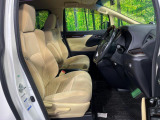 運転席シート廻りは使用感も少なく、良好な状態となっています。丁寧に使われていたことがよくわかりますね。