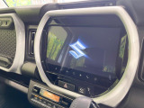 【メーカー純正ナビ】インテリアに溶け込むスタイリッシュな「専用設計」メーカーナビを装備♪視認性や操作性など基本性能にも優れ、より上質なカーライフをお楽しみいただけます。