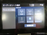 ディスプレイオーディオを装備。スマホとクルマをつなぐことで、これまでのナビに加えて、いろんなサービスが楽しめます。