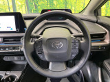 【純正革巻きステアリング】上質な革を使用することで、手にしっかり馴染みとても運転しやすいハンドルです♪