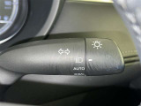 【オートライト】車外の明るさに応じて自動的にライトの点灯・消灯をしてくれます