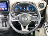【ステアリングスイッチ】運転中、前方から目線をそらすことなく、オーディオ等の操作が可能な便利機能!安心&快適なドライブを演出してくれます♪