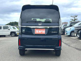 新車と同様の保証(有料)がつけられます。また各地域の店舗に最新の大型整備工場とプロメカニックが常駐しておりアフターメンテナンスもお任せください。