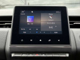 マルチファンクションタッチスクリーンは Android AutoとApple CarPlayに対応。googleなどのアプリによるナビゲーション等、多彩なメディアをお愉しみいただけます。