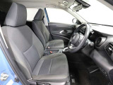 ゆったり室内で運転もしやすいです♪使い勝手の良い配置も考えられています!!