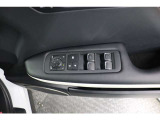 運転席ドアスイッチ回りの画像です。