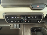 【フルオートエアコン&シートヒーター】運転席、助手席ともにシートヒーターも装備!冷える季節も車内を快適に保ってくれます♪