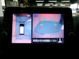 アラウンドモニター 白線や駐車車両をナビ及びルームミラーに表示 駐車している車両との位置関係も一目で分かって安心です