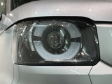 LEDヘッドライトは、点灯の瞬間から最大光量を発揮し、突然暗くなるトンネルなどでの安定感を高めます。