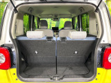 普段のお買い物や通勤、送迎等に十分な荷室スペースを確保しております。セカンドシートを倒すと、大きな荷物の積載も可能です♪