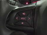 ステアリングスイッチ付!運転中も目線を動かす事無く音量等の操作可能!