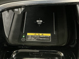 ワイヤレス充電器ついてます!スマートフォンを置くだけで充電可能。ケーブルをつなぐ煩わしさがありません。