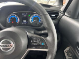 プロパイロット(同一車線運転支援)アクセル・ブレーキ・ステアリング操作をクルマがサポート。高速道路などで、ドライバーの負担を軽減します。